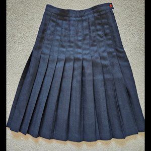 Atrium Collection Pleated Skirt - black